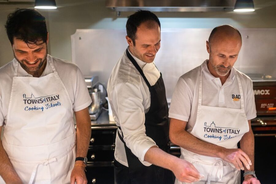 Milan: Pizza or Pasta and Gelato-Making Class with Wine - What You Take Home