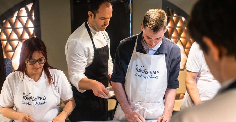 Milan: Pizza or Pasta and Gelato-Making Class with Wine - Wine, Olive Oil, and Dinner at the Table