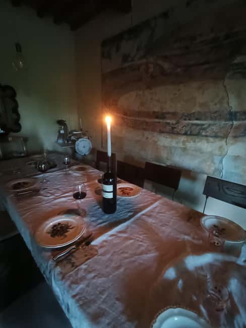 Montone: Pasta Making and Dinner at Cardaneto Castle - Tasting wines from three Italian regions
