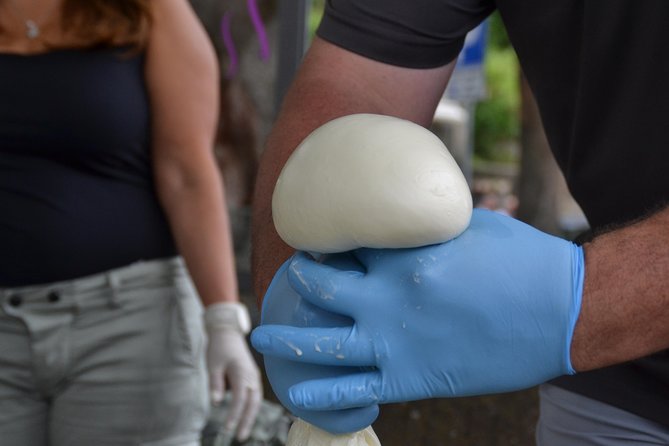 Mozzarella Class or Pizza Class - Furore turns sightseeing into lunch