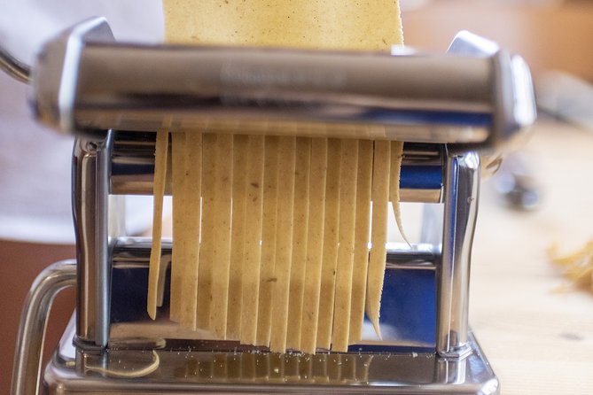 My Granny's secrets: Making pasta in the heart of Verona - Valli and Dave make the home setting work