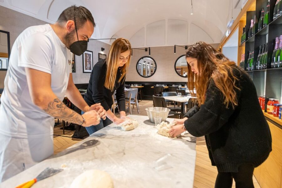 Naples: Authentic Neapolitan Pizza Making Class - The starter, pizza, and soft drink