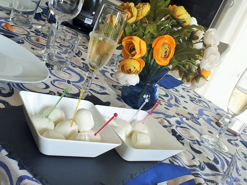 Naples: Fresh Pasta Cooking Class and Dinner with a Local - Why the small group matters