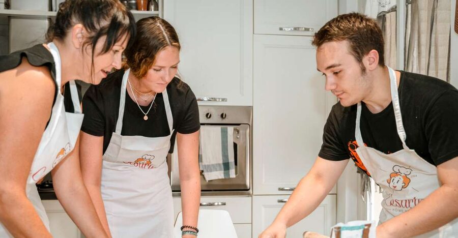 Naples: Pasta and Tiramisu Class at a Local's Home - What Happens During the Three Hours