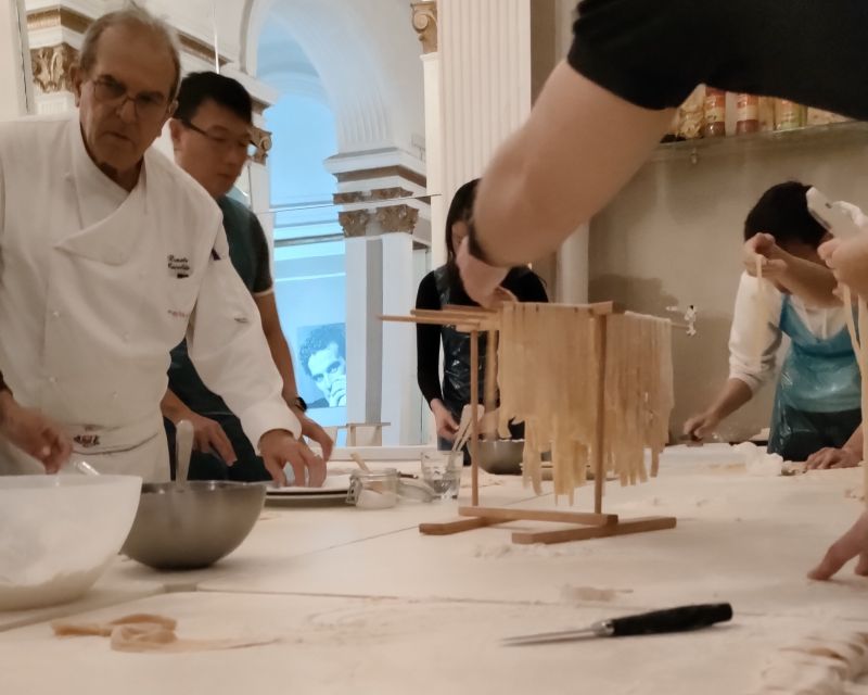 Naples: Pasta Making Class with Starter and Drink - Who should book this class?