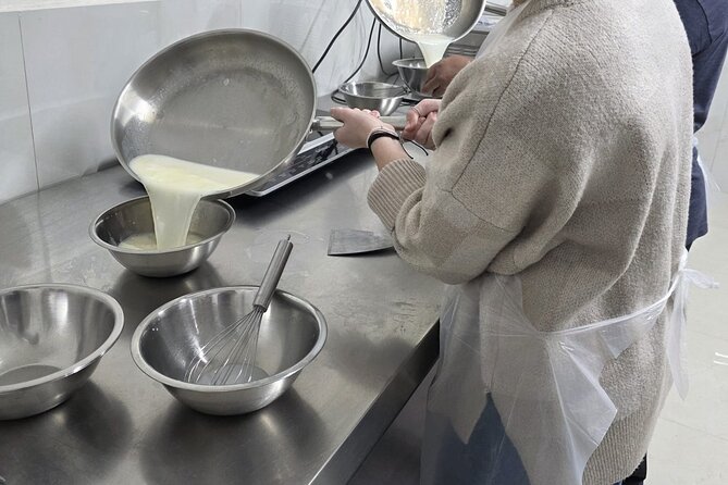 Naples: Pizza and Gelato Making Class - Families, couples, and first-time cooks