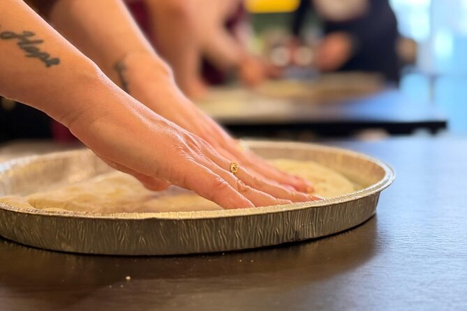 Naples Pizza and Tiramisu Homemade Edition - Baking in a home-style electric oven