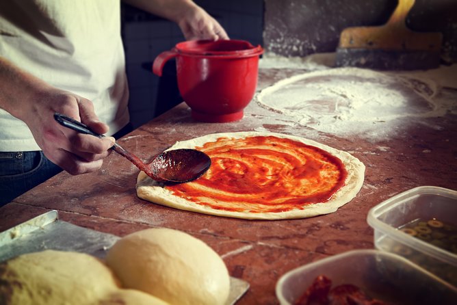 Naples Pizza-Making: From Dough to Dessert & Wine at Pizzeria - What the two-hour Naples pizza class is really like