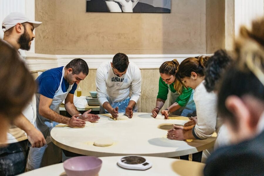 Naples: Pizza-Making Workshop with Drink and Appetizer - Who should book this experience?