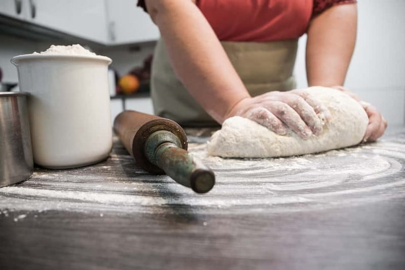 Naples: Premium Pizza Class From Dough to Dessert & Wine - The sweet course: fried pizza dough and chocolate