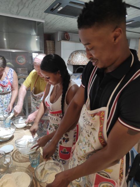 Naples: Small Group Pizza Making with Drink Included - Watching your pizza bake in the Neapolitan way