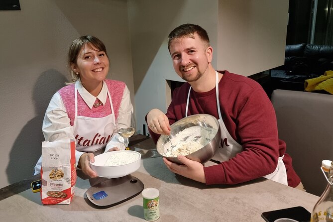 Neapolitan DOC Pizza Class And Cooking in a Wood Oven at a Local's house - A three-hour evening built around eating together