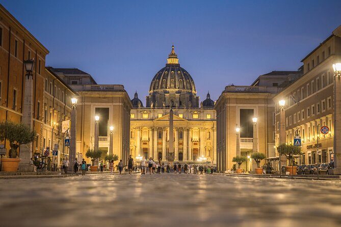 Night Tour of Rome with Local Pizza Dinner and Gelato Experience - What the small van changes