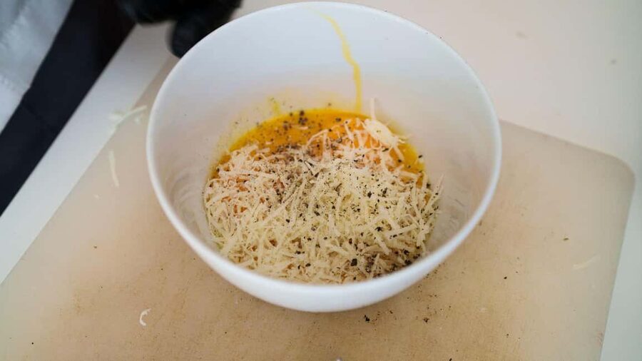 Olbia: cooking class on real pasta carbonara - Why the small group matters