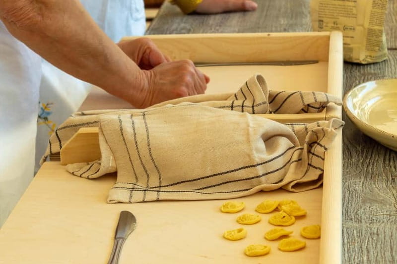 Ostuni: Orecchiette in a masseria - pasta making and tasting - Key points at a glance