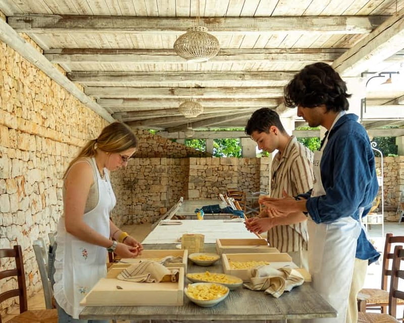 Ostuni: Orecchiette in a masseria - pasta making and tasting - What the hands-on work is really like
