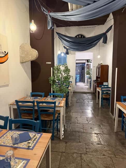 Palermo: Pizza & Tiramisu Class with Free Flowing Fine Wine - Wine, soft drinks, and a social Palermo evening