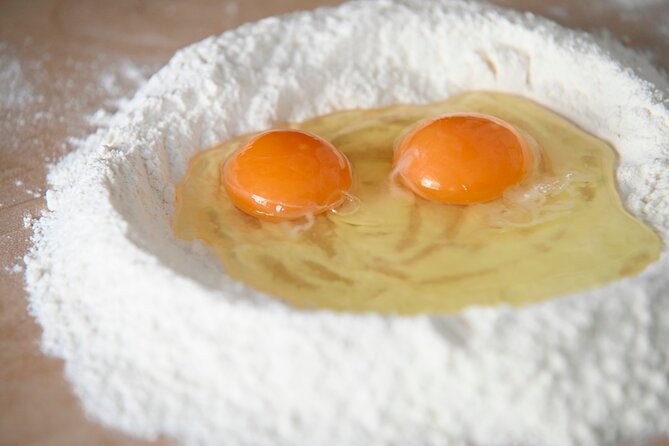 Pasta Academy Sfoglina Simonetta - Step three: shaping tagliatelle, ravioli, and more