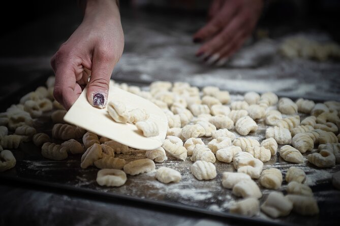 Pasta and Tiramisù class with a panoramic view of Sorrento - Price, timing, and the question of value