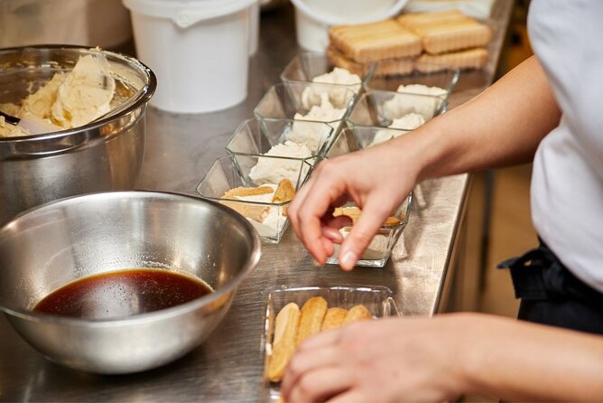Pasta and Tiramisu Cooking Class in Rome, Piazza Navona - A group size that usually feels manageable