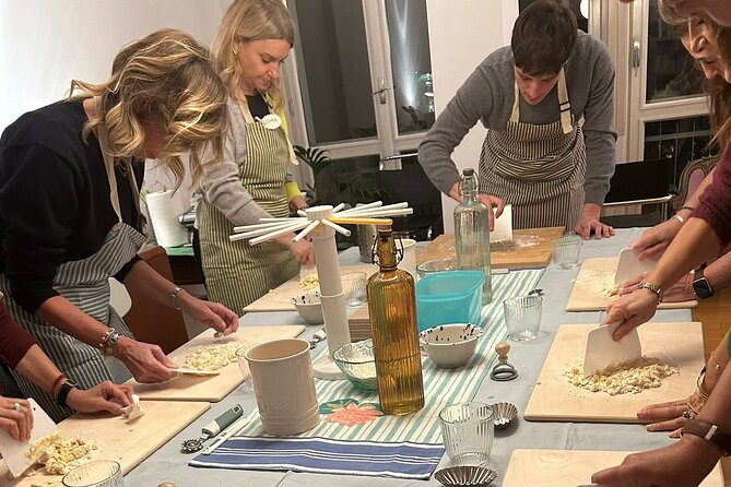 Pasta and Tiramisu join our cooking class - A Milanese apartment instead of a restaurant kitchen