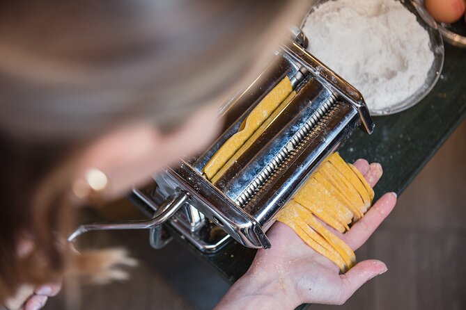 Pasta and Tiramisu Making Class at the Trevi Fountain - Why the small group changes the experience