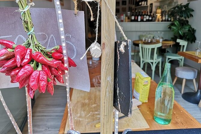 Pasta Class and wine tasting in Lecce - Tasting wines from Puglia