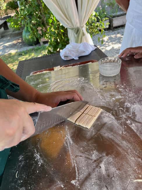 Pasta Cooking Class in a Garden near Pompeii - How the three hours usually unfold
