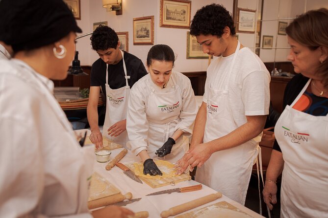 Pasta Cooking Class in Rome - Fettuccine Class in Piazza Navona - What you actually do in two hours