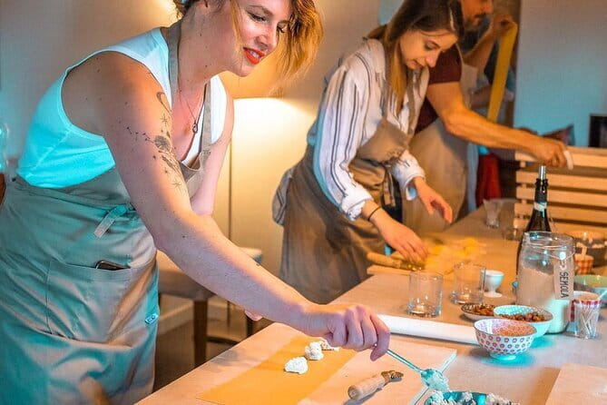 Pasta Cooking class in the countryside - Inside the hillside woodland home