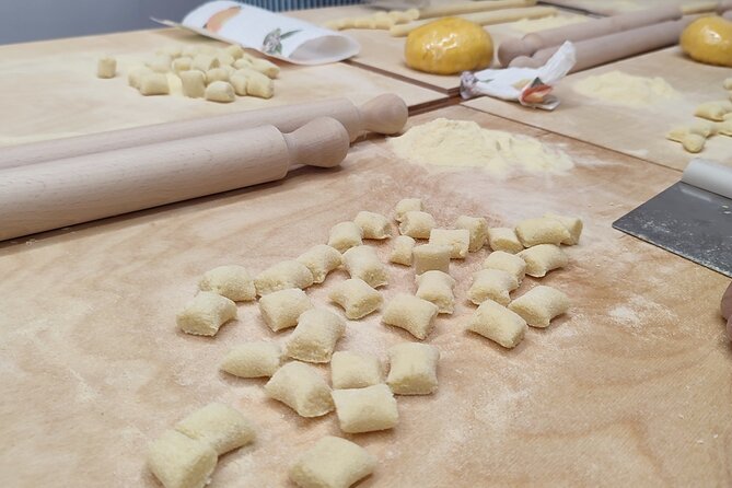 Pasta experience near San Pietro - Rolling Dough for Ravioli With Aromatic Herbs