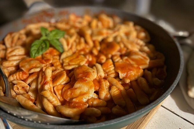 Pasta lesson with extra virgin olive oil tasting - Antonella’s practical pasta lesson