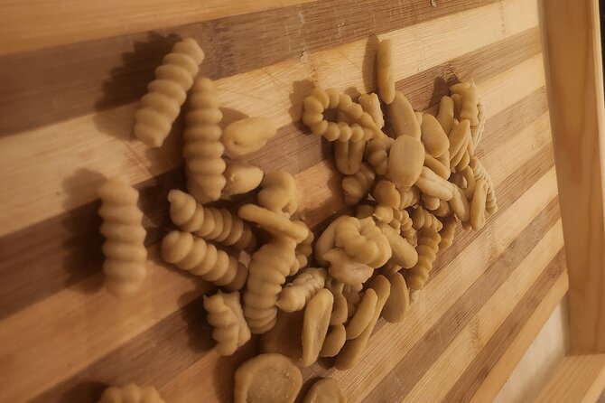 Pasta lesson with extra virgin olive oil tasting - From bruschetta to your finished pasta