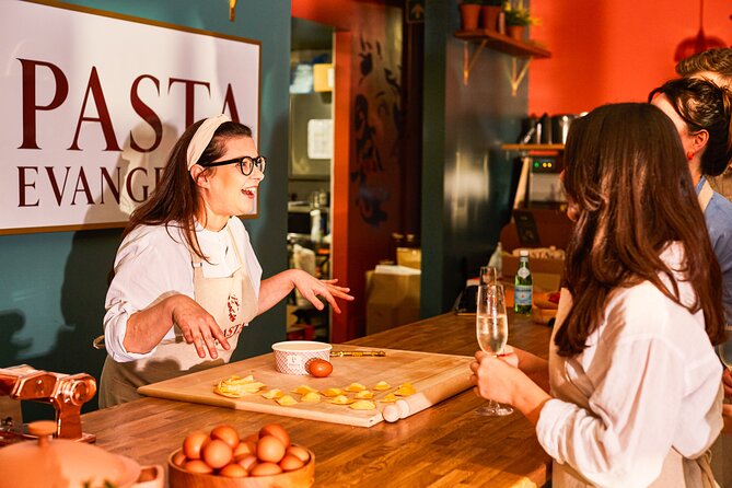 Pasta Making with Unlimited Prosecco in London's West End - Choosing between pasta bianca and pasta all’uovo