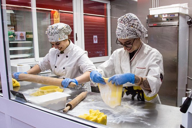 Pasta, Pizza & Gelato Food Tour in the Heart of Ancient Rome - Pasta, including carbonara