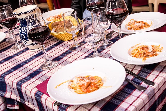 Pasta, Pizza & Gelato Food Tour in the Heart of Ancient Rome - Pizza and wine along the route