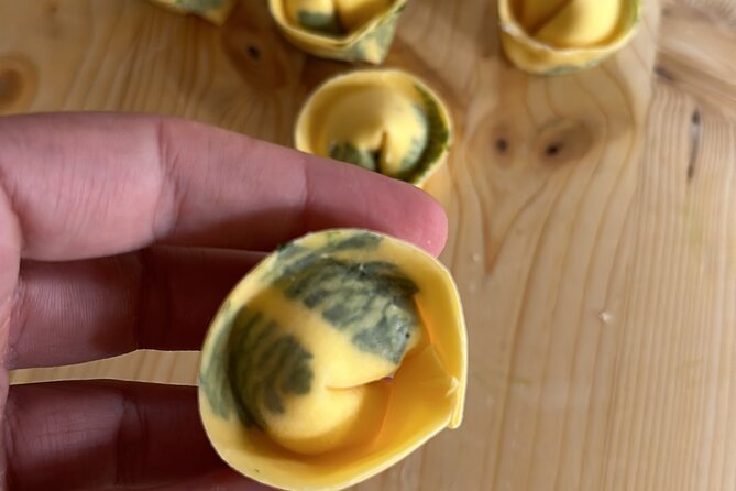 Pasta, Truffle and Wine: hands-on class in a medieval town - Arriving at Virginia and Mamma Nadia’s home
