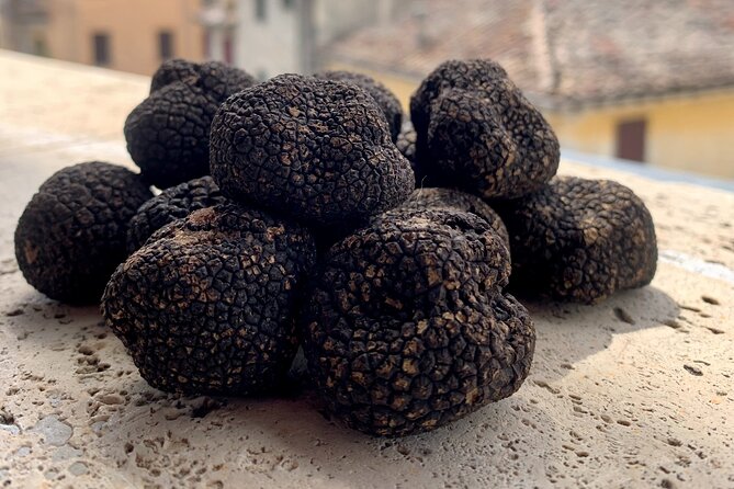 Pasta, Truffle and Wine: hands-on class in a medieval town - The terrace is part of the meal