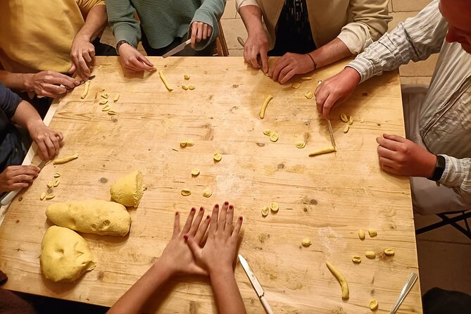 People of Bari unusual guided tour with pasta making at Grandma house - Is three hours enough?