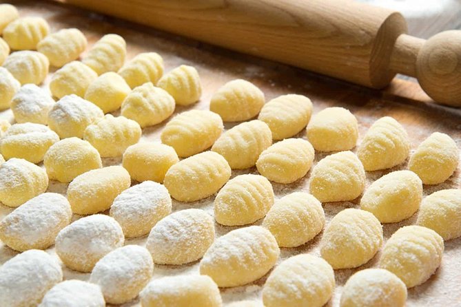 Perfect Italian experience: Cooking class - Wine Tour - The wine tasting and Sanremo setting
