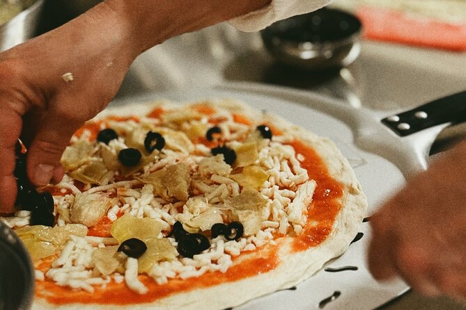 Pizza and Gelato | Cooking Experience in Garbatella (Draft Beer!) - Eating together instead of rushing away
