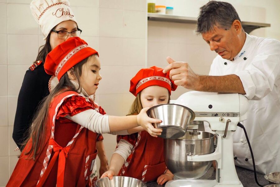 Pizza & Gelato: Cooking Class in central Florence - Preparing two fresh gelato flavors