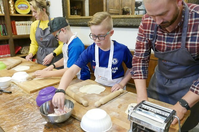 Pizza & Gelato Making Class in Oltrarno with Eating Europe - Key points to know before booking
