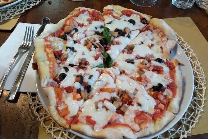 Pizza & Gelato Making Cooking Class in Florence - Chefs Who Set the Tone
