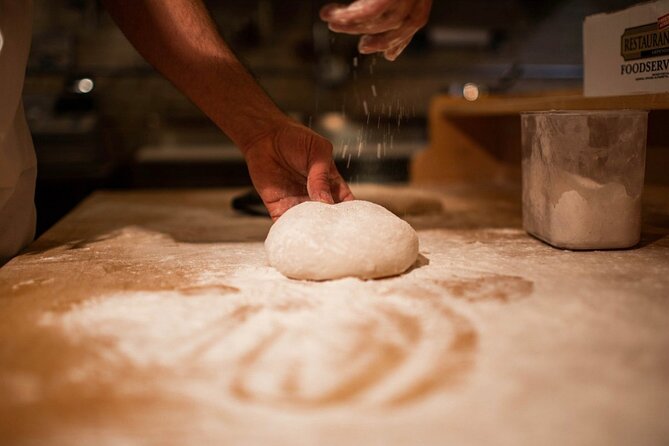 Pizza Making Private Class with Wine Tasting - A small class led by Antonio