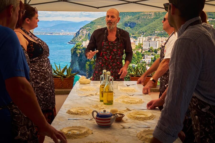 Pizza pasta e sorrento traditional cuisine 100% hands on - Cooking above the Gulf of Sorrento