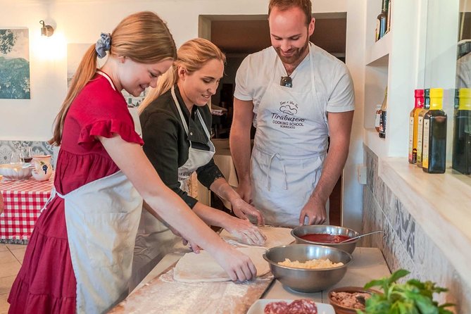 Pizza School Experience from Sorrento - From Hotel Plaza to Restaurant Tirabuscio