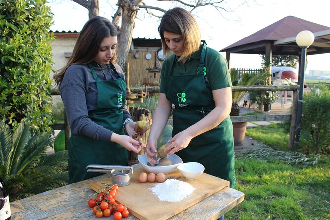 Pompeii: guided tour of the ruins and cooking class fresh pasta - What you actually eat and drink
