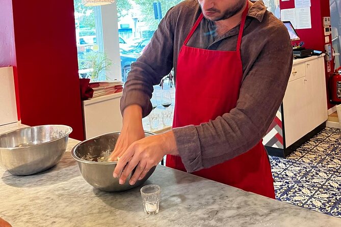 Premium Pizza Making Class at a Pizzeria in Como - Shaping a Margherita your way