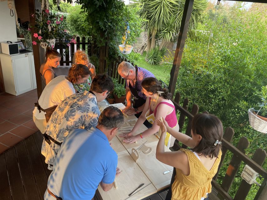 Private Cooking Class in Lecce (Corigliano): Handmade pasta - Shaping orecchiette and macaroni with Enza